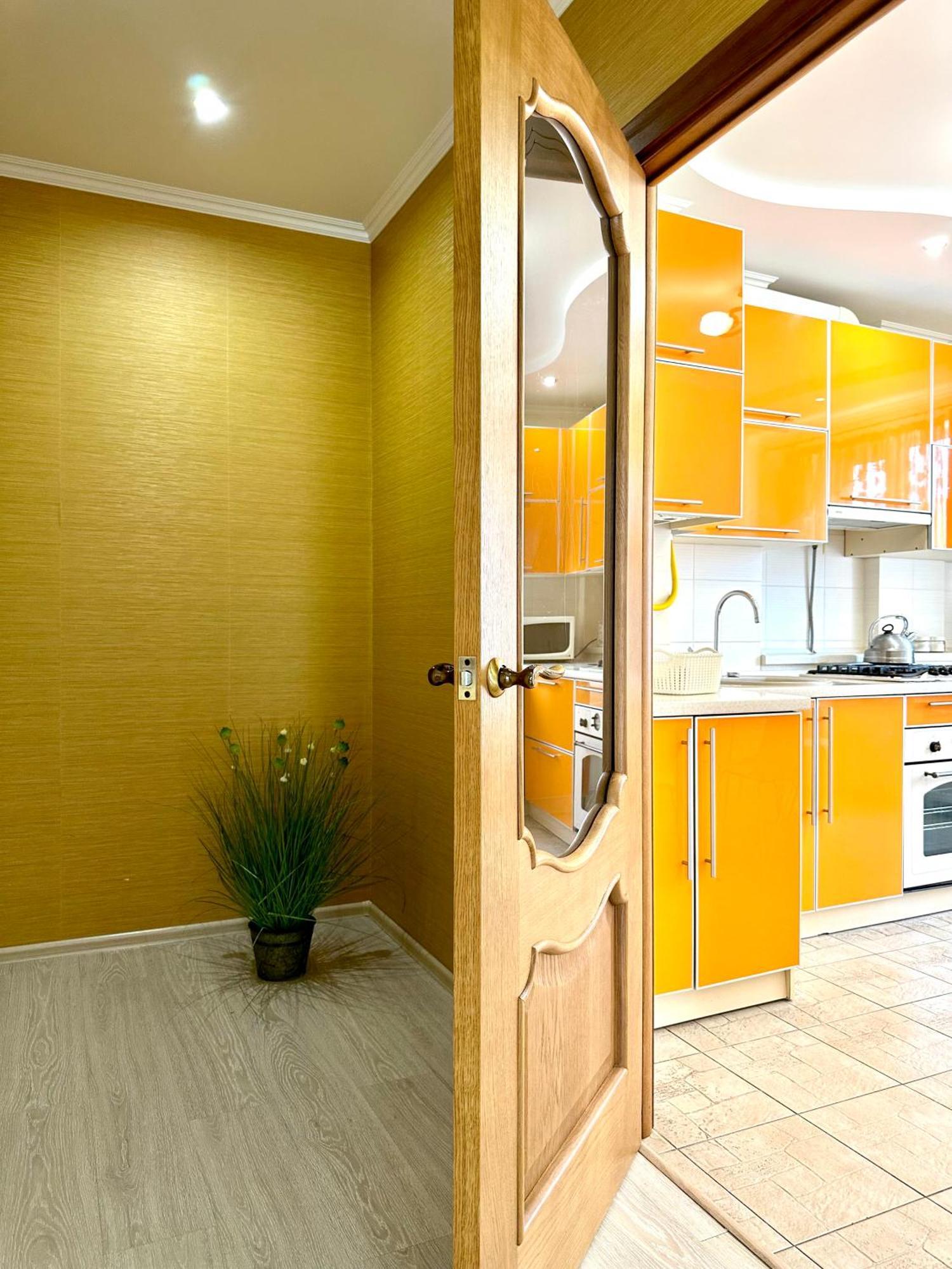 Apartments With A Coffee Machine In The City Center, Near A Park And Zlata Plaza Rivne Exteriör bild